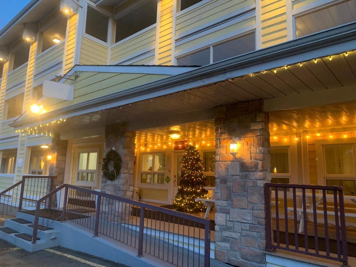 Hotel And Suites Les Laurentides Saint-Sauveur Экстерьер фото