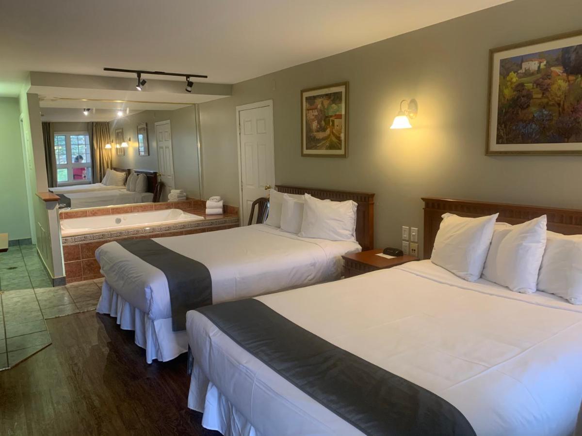 Hotel And Suites Les Laurentides Saint-Sauveur Экстерьер фото